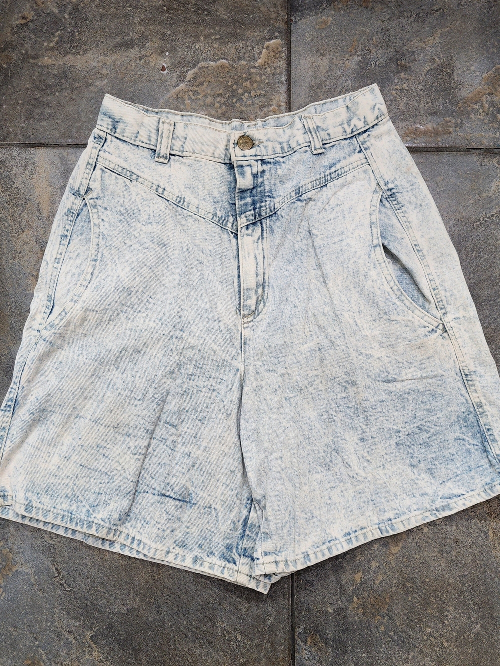 Vintage 90s Carlyle Women's 26 Acid Wash Baggy Denim Mom Jean Jorts Shorts